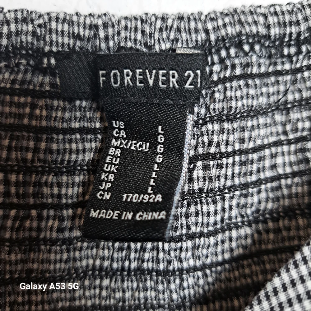 Forever 21 Textured Black Blouse - Picture 3 of 5